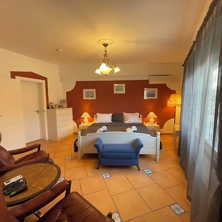 Bed & Breakfast Anna's Garden Torrevieja