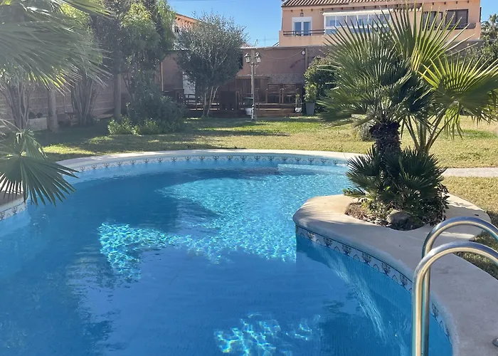 Bed and Breakfast Anna's Garden Τορεβιέχα