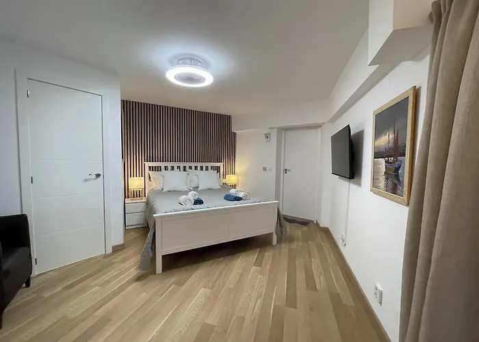 Bed and Breakfast Anna's Garden Τορεβιέχα