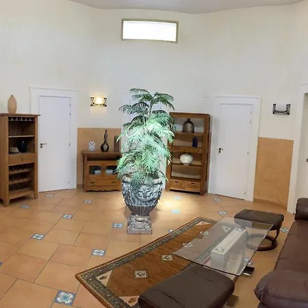 Alojamento de Acomodação e Pequeno-almoço Anna's Garden Torrevieja