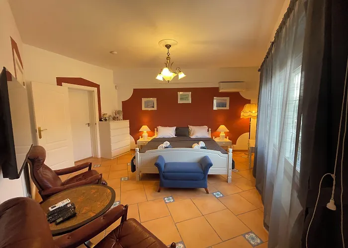 Bed & Breakfast Anna's Garden Torrevieja